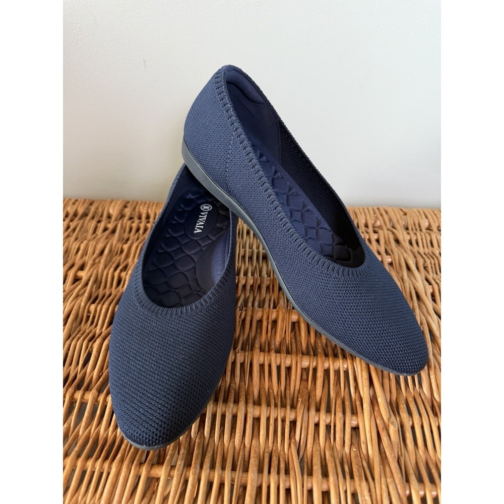 Vivaia Aria 5° Navy Slip On Pointed Toe Ballet Flats Shoes Sz 39 US 8.5 Travel